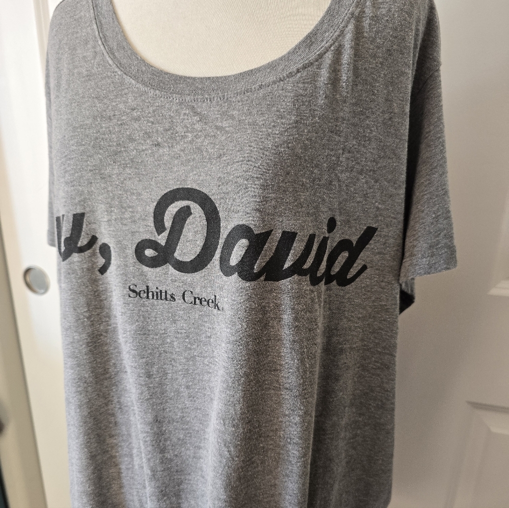 Torrid Schitt's Creek T-shirt 5X - Picture 3 of 6